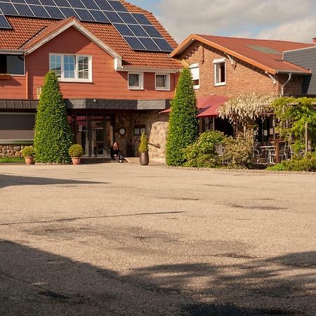 Schlueter Hotel & Restaurant 万肯多夫 外观 照片