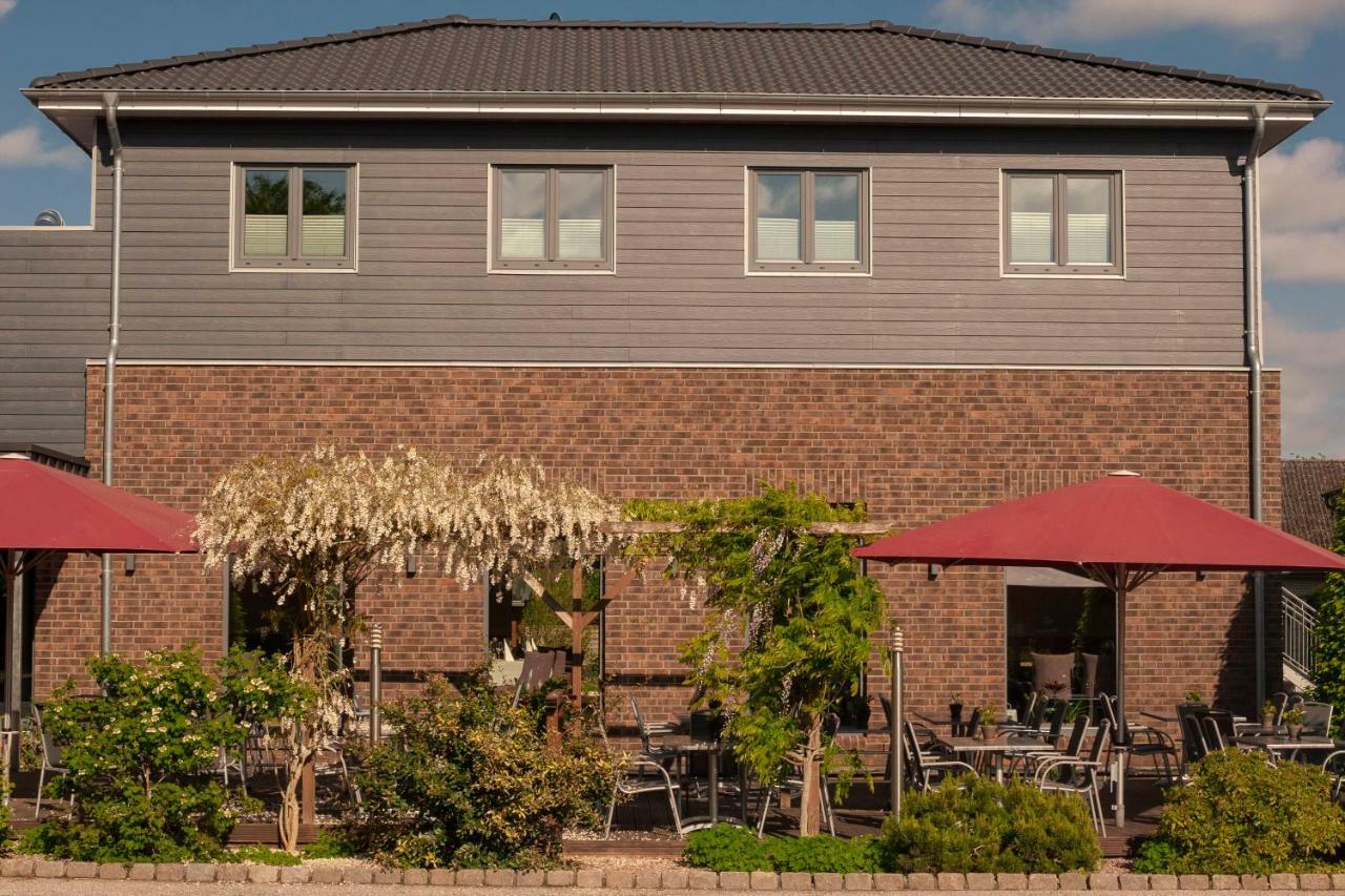 Schlueter Hotel & Restaurant 万肯多夫 外观 照片