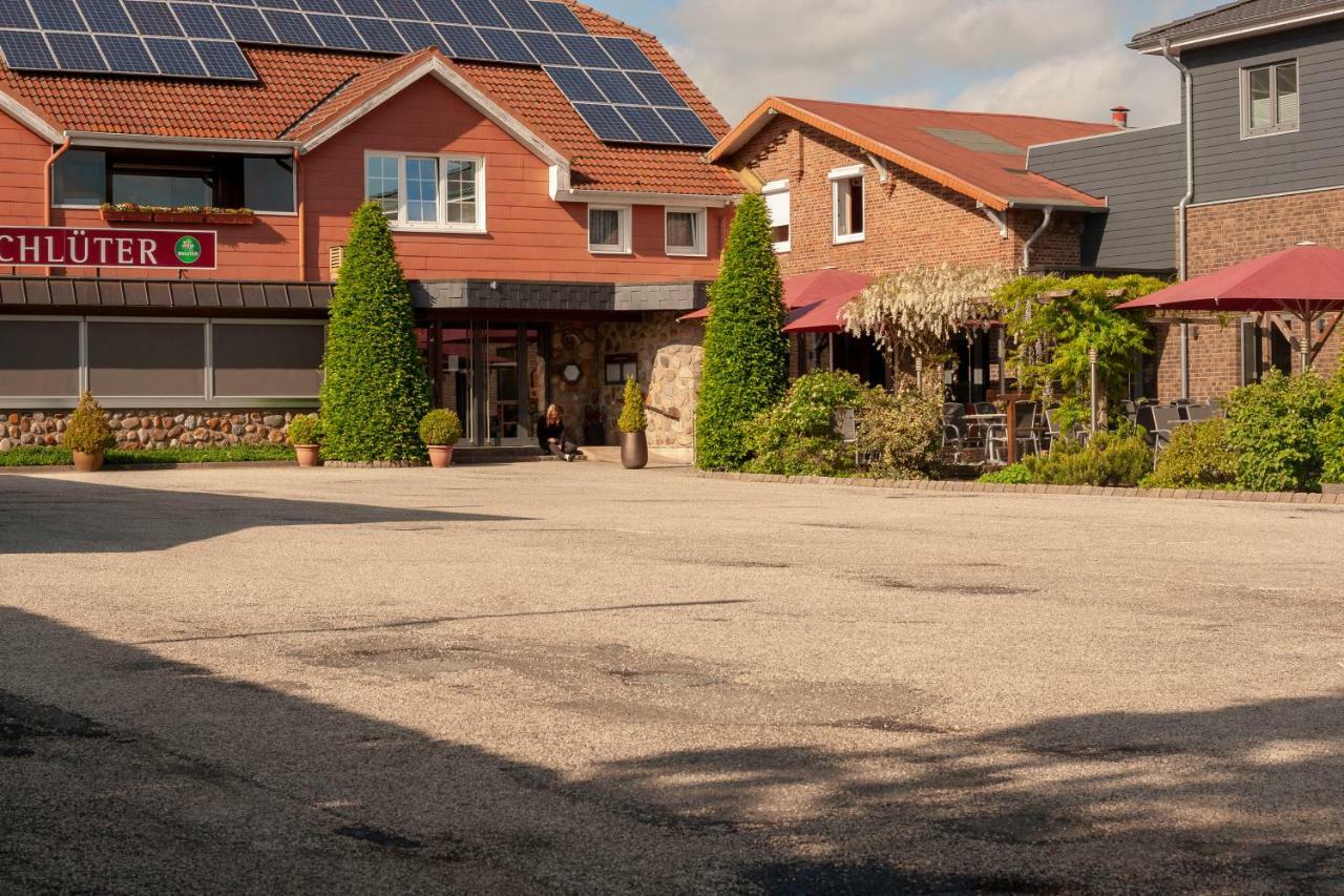 Schlueter Hotel & Restaurant 万肯多夫 外观 照片